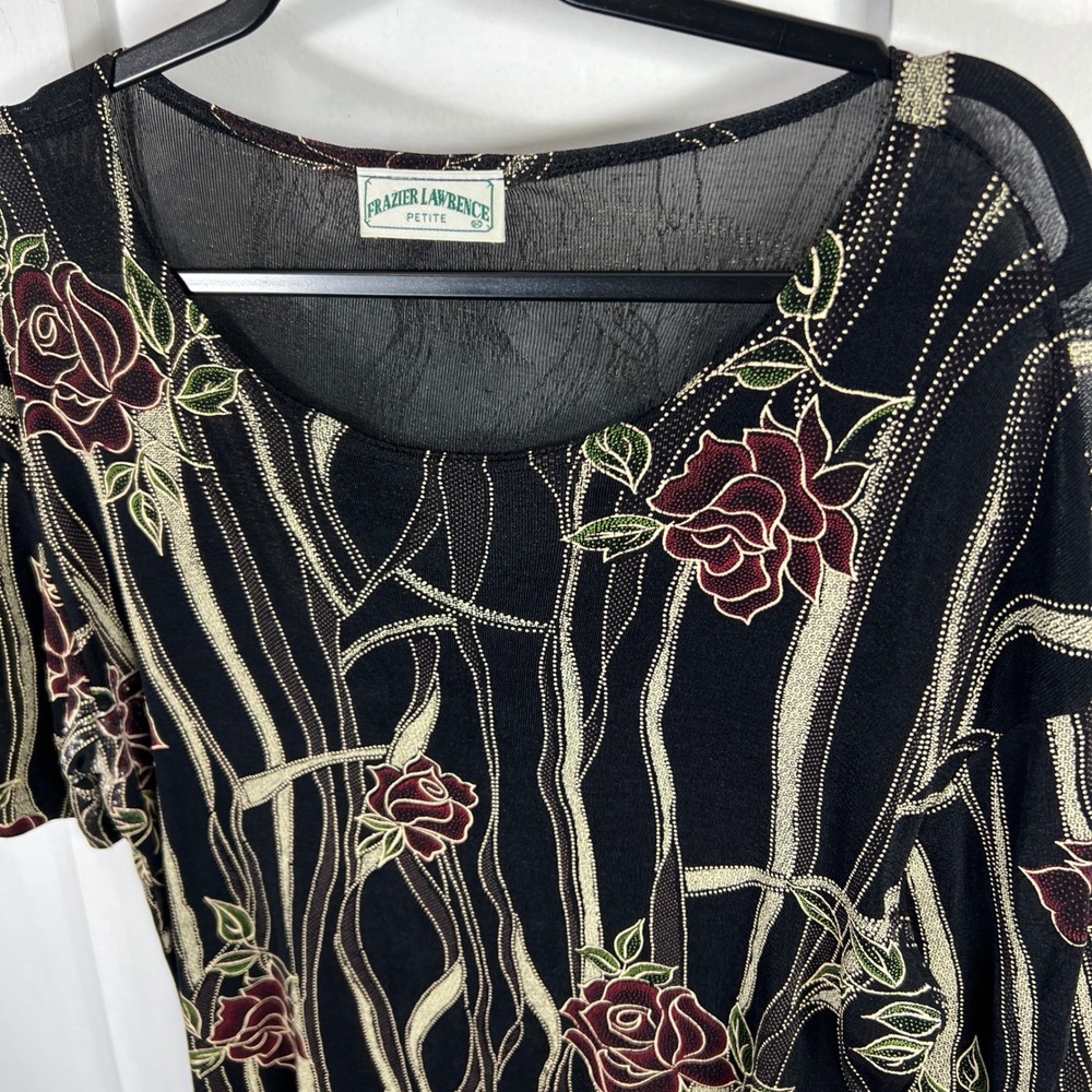 Frazier Lawrence Petite Black Floral Rose Short Sleeve Top Gold Accents Sz P